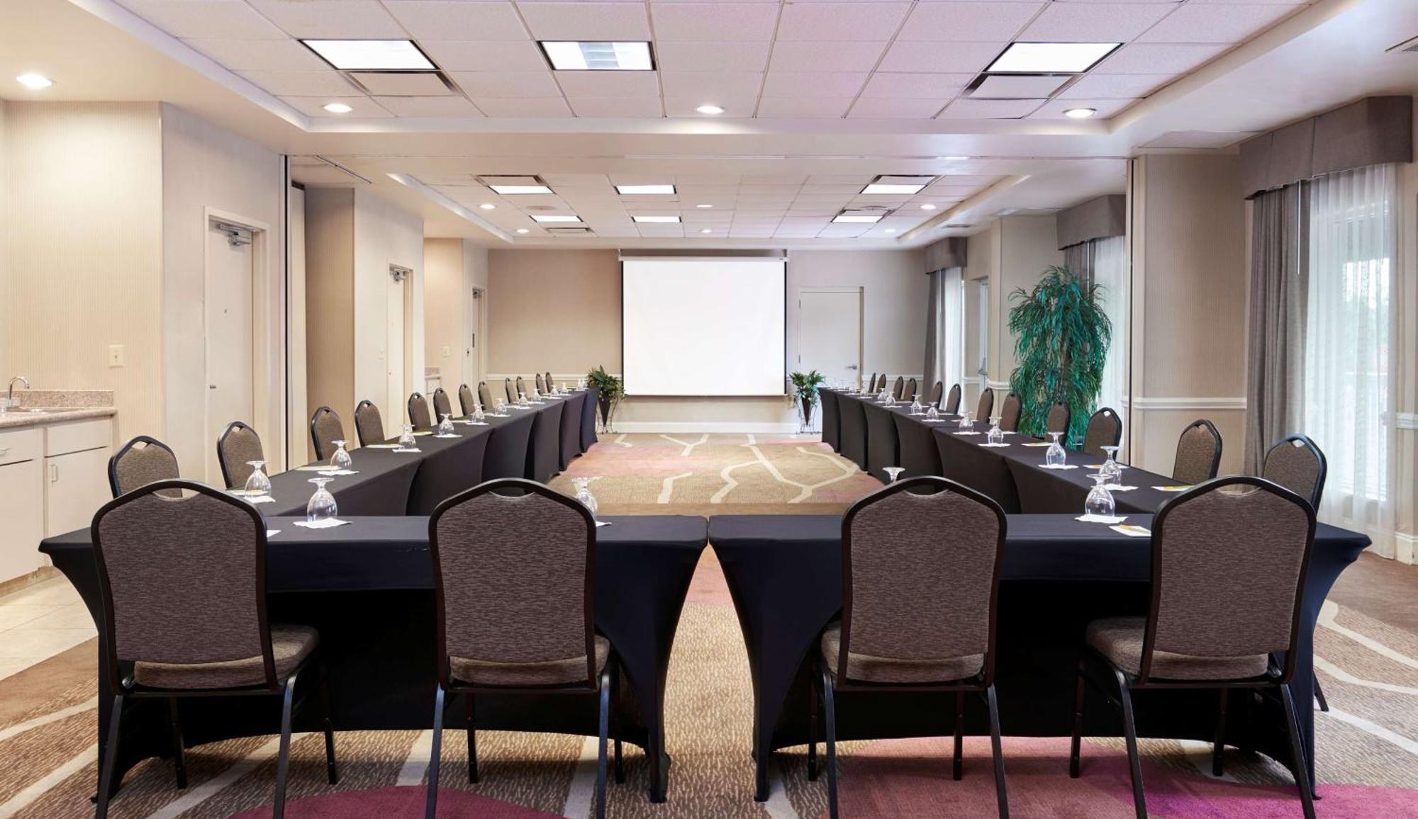Hilton Garden Inn Charlotte North Extérieur photo