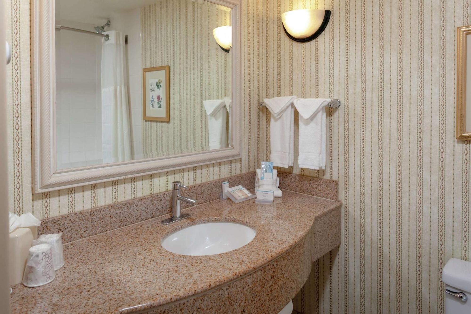 Hilton Garden Inn Charlotte North Extérieur photo
