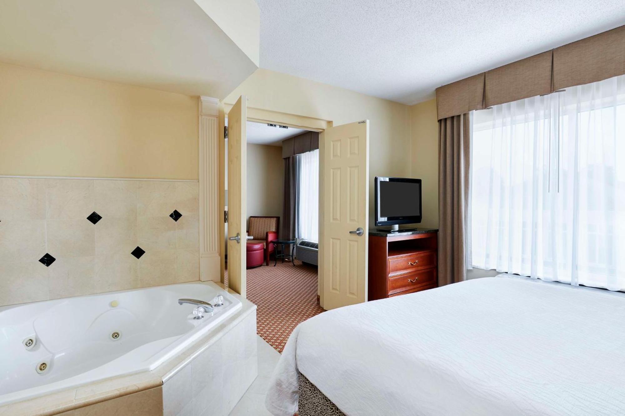 Hilton Garden Inn Charlotte North Extérieur photo